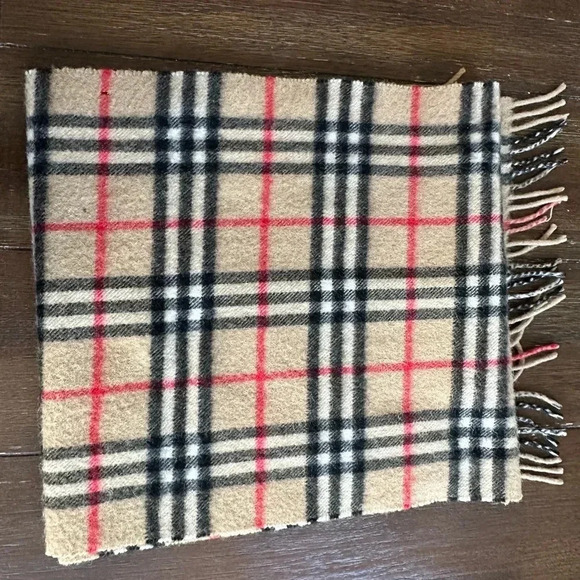 Vintage Burberry nova check scarf - Picture 10 of 13